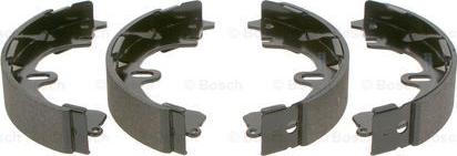 BOSCH 0 986 487 422 - Комплект тормозных колодок, барабанные unicars.by