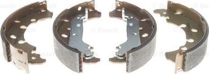 BOSCH 0 986 487 599 - Комплект тормозных колодок, барабанные unicars.by