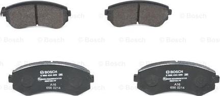 BOSCH 0 986 424 489 - Тормозные колодки, дисковые, комплект unicars.by