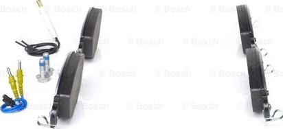 BOSCH 0 986 424 581 - Тормозные колодки, дисковые, комплект unicars.by