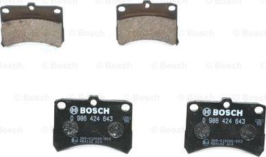 BOSCH 0 986 424 643 - Тормозные колодки, дисковые, комплект unicars.by