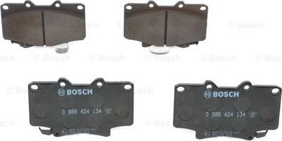 BOSCH 0 986 424 134 - Тормозные колодки, дисковые, комплект unicars.by