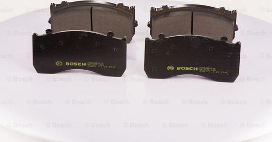 BOSCH 0 986 BB0 712 - Тормозные колодки, дисковые, комплект unicars.by