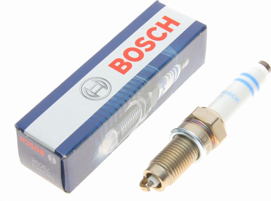 BOSCH 0 241 140 535 - Свеча зажигания unicars.by