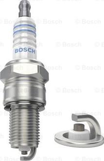 BOSCH 0 241 235 755 - Свеча зажигания unicars.by