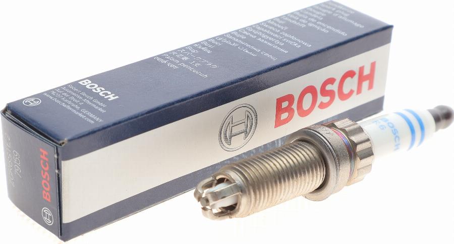 BOSCH 0 242 140 507 - Свеча зажигания unicars.by