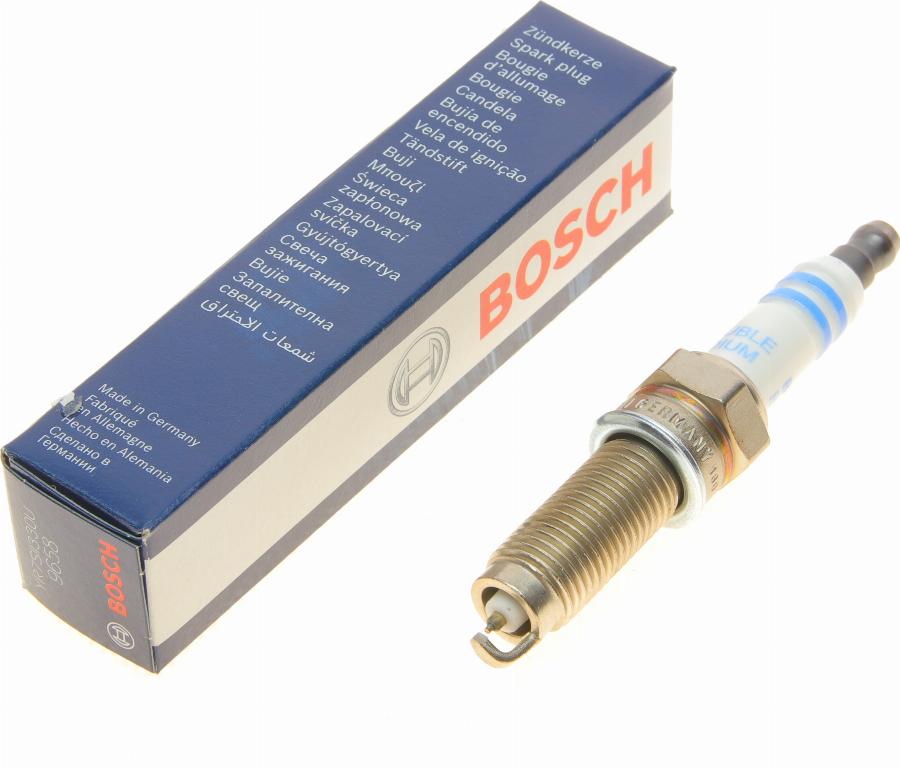 BOSCH 0 242 135 559 - Свеча зажигания unicars.by