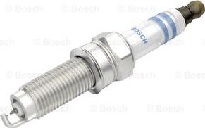 BOSCH 0 242 135 557 - Свеча зажигания unicars.by