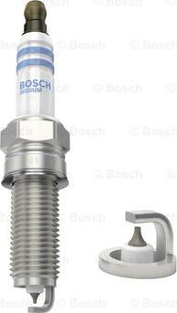 BOSCH 0 242 135 568 - Свеча зажигания unicars.by