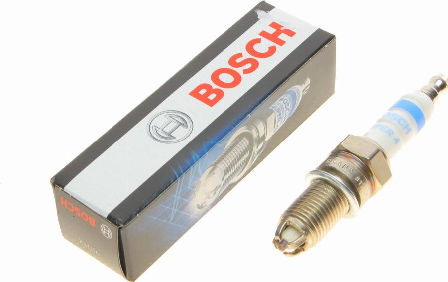 BOSCH 0 242 132 501 - Свеча зажигания unicars.by