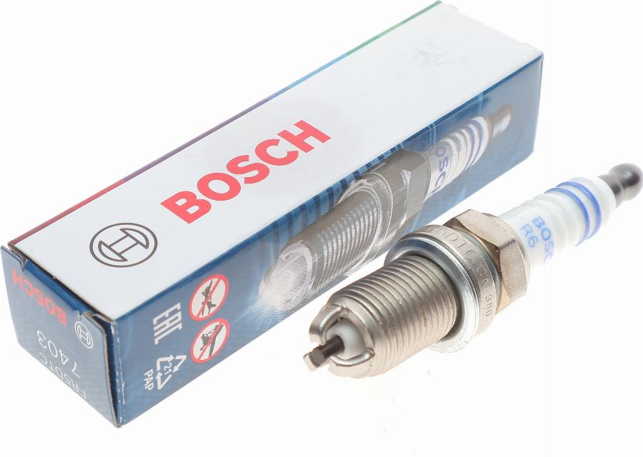 BOSCH 0 242 245 539 - Свеча зажигания unicars.by