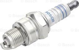 BOSCH 0 242 240 561 - Свеча зажигания unicars.by