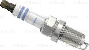 BOSCH 0 242 240 653 - Свеча зажигания unicars.by