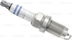 BOSCH 0 242 240 665 - Свеча зажигания unicars.by