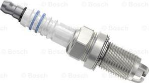 BOSCH 0 242 240 618 - Свеча зажигания unicars.by