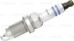 BOSCH 0 242 235 984 - Свеча зажигания unicars.by