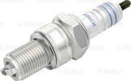 BOSCH 0 242 235 650 - Свеча зажигания unicars.by