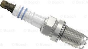 BOSCH 0 242 235 748 - Свеча зажигания unicars.by