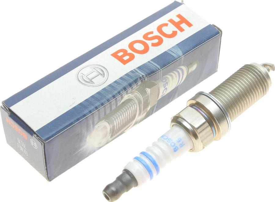 BOSCH 0 242 236 694 - Свеча зажигания unicars.by