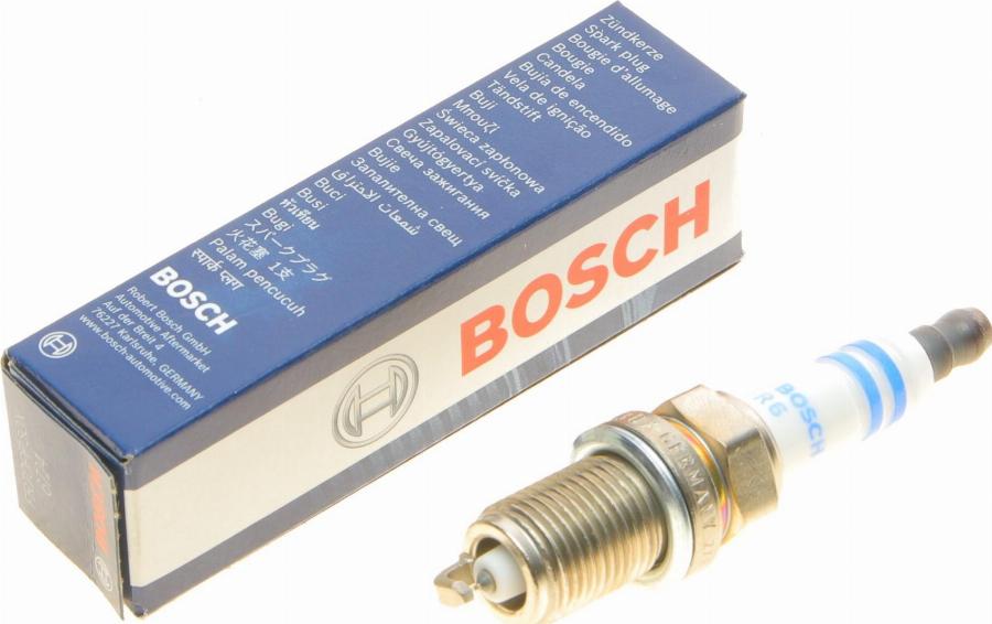 BOSCH 0 242 236 616 - Свеча зажигания unicars.by