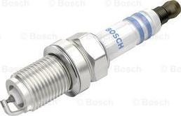 BOSCH 0 242 240 653 - Свеча зажигания unicars.by