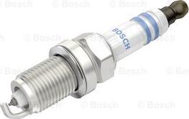 BOSCH 0 242 230 621 - Свеча зажигания unicars.by