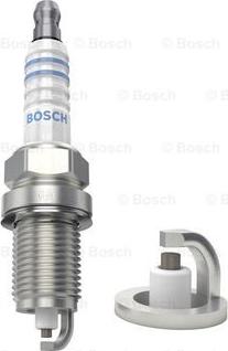 BOSCH 0 242 230 806 - Свеча зажигания unicars.by