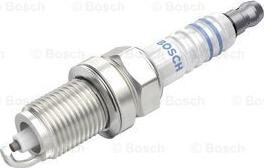 BOSCH 0 242 230 806 - Свеча зажигания unicars.by