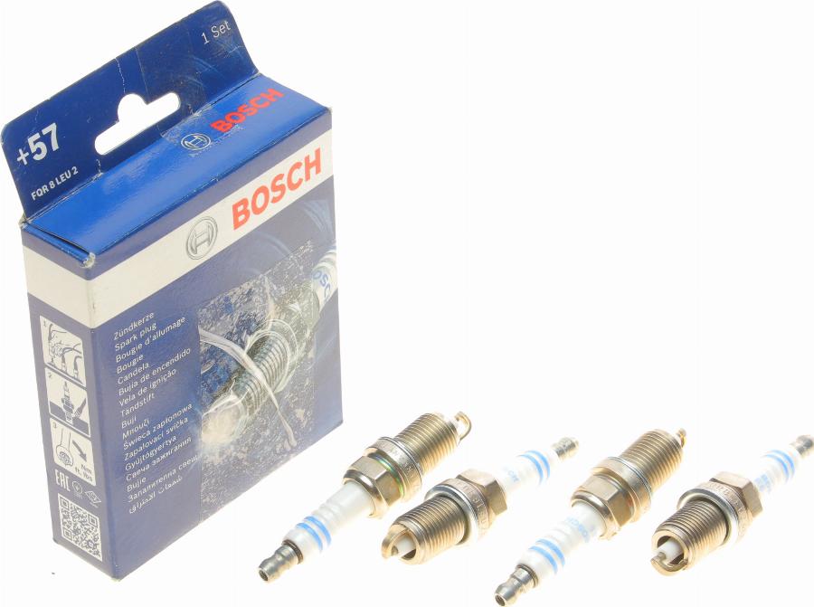 BOSCH 0 242 230 808 - Свеча зажигания unicars.by