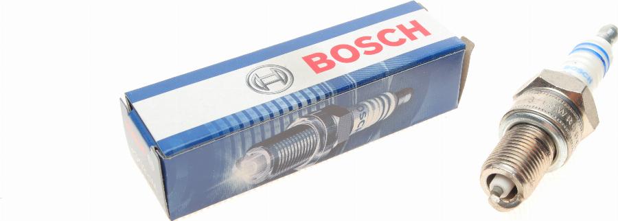 BOSCH 0 242 229 656 - Свеча зажигания unicars.by