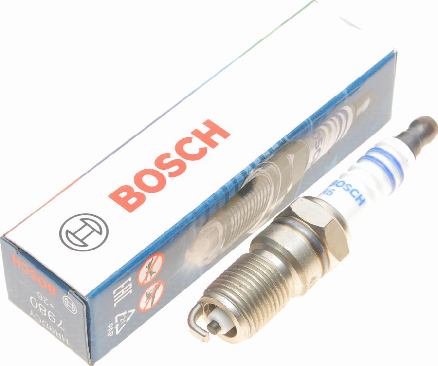 BOSCH 0 242 225 623 - Свеча зажигания unicars.by