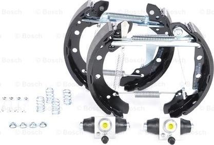 BOSCH 0 204 114 546 - Комплект тормозных колодок, барабанные unicars.by