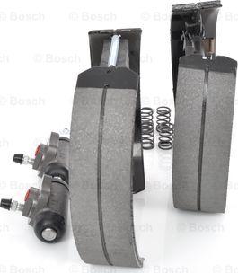 BOSCH 0 204 114 519 - Комплект тормозных колодок, барабанные unicars.by