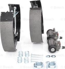 BOSCH 0 204 114 534 - Комплект тормозных колодок, барабанные unicars.by