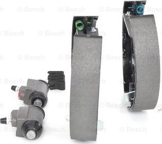 BOSCH 0 204 114 643 - Комплект тормозных колодок, барабанные unicars.by