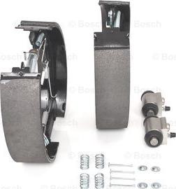 BOSCH 0 204 114 667 - Комплект тормозных колодок, барабанные unicars.by