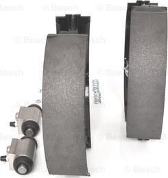 BOSCH 0 204 114 667 - Комплект тормозных колодок, барабанные unicars.by