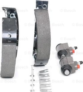 BOSCH 0 204 114 601 - Комплект тормозных колодок, барабанные unicars.by