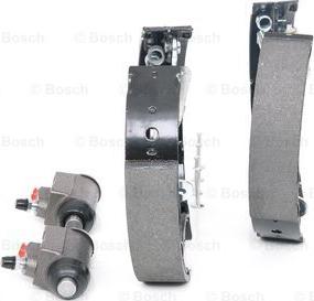 BOSCH 0 204 114 601 - Комплект тормозных колодок, барабанные unicars.by