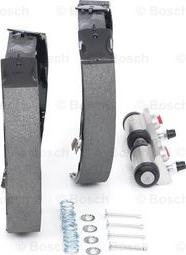 BOSCH 0 204 114 689 - Комплект тормозных колодок, барабанные unicars.by