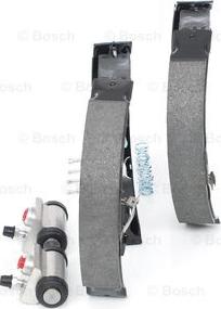 BOSCH 0 204 114 689 - Комплект тормозных колодок, барабанные unicars.by