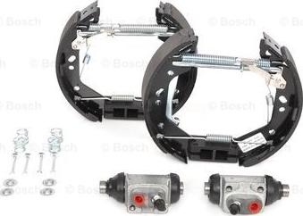 BOSCH 0 204 114 674 - Комплект тормозных колодок, барабанные unicars.by