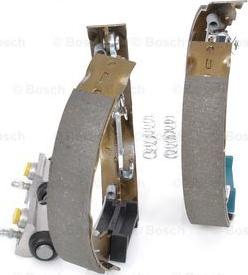 BOSCH 0 204 114 190 - Комплект тормозных колодок, барабанные unicars.by