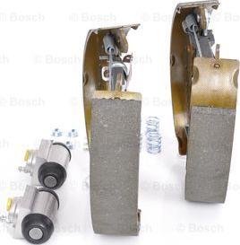 BOSCH 0 204 114 197 - Комплект тормозных колодок, барабанные unicars.by