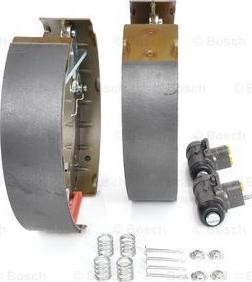 BOSCH 0 204 114 103 - Комплект тормозных колодок, барабанные unicars.by