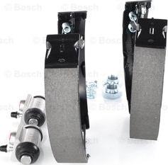 BOSCH 0 204 114 181 - Комплект тормозных колодок, барабанные unicars.by