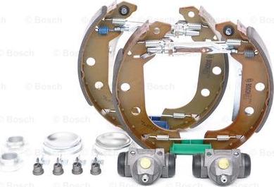 BOSCH 0 204 114 203 - Комплект тормозных колодок, барабанные unicars.by