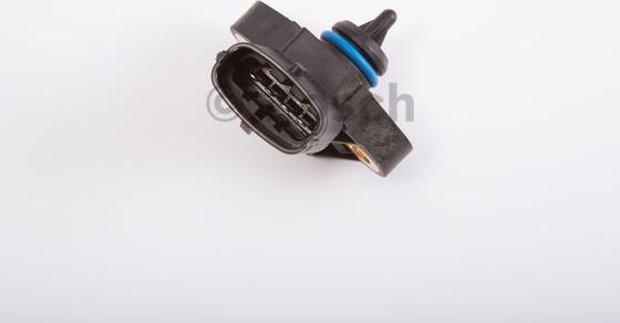 BOSCH 0 281 006 123 - Датчик, температуры / давления масла unicars.by