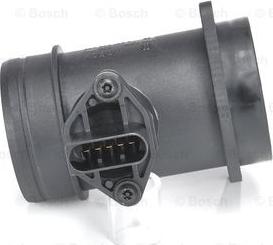 BOSCH 0 281 002 463 - Датчик потока, массы воздуха unicars.by