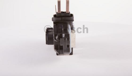 BOSCH F 00M 144 118 - Регулятор напряжения, генератор unicars.by